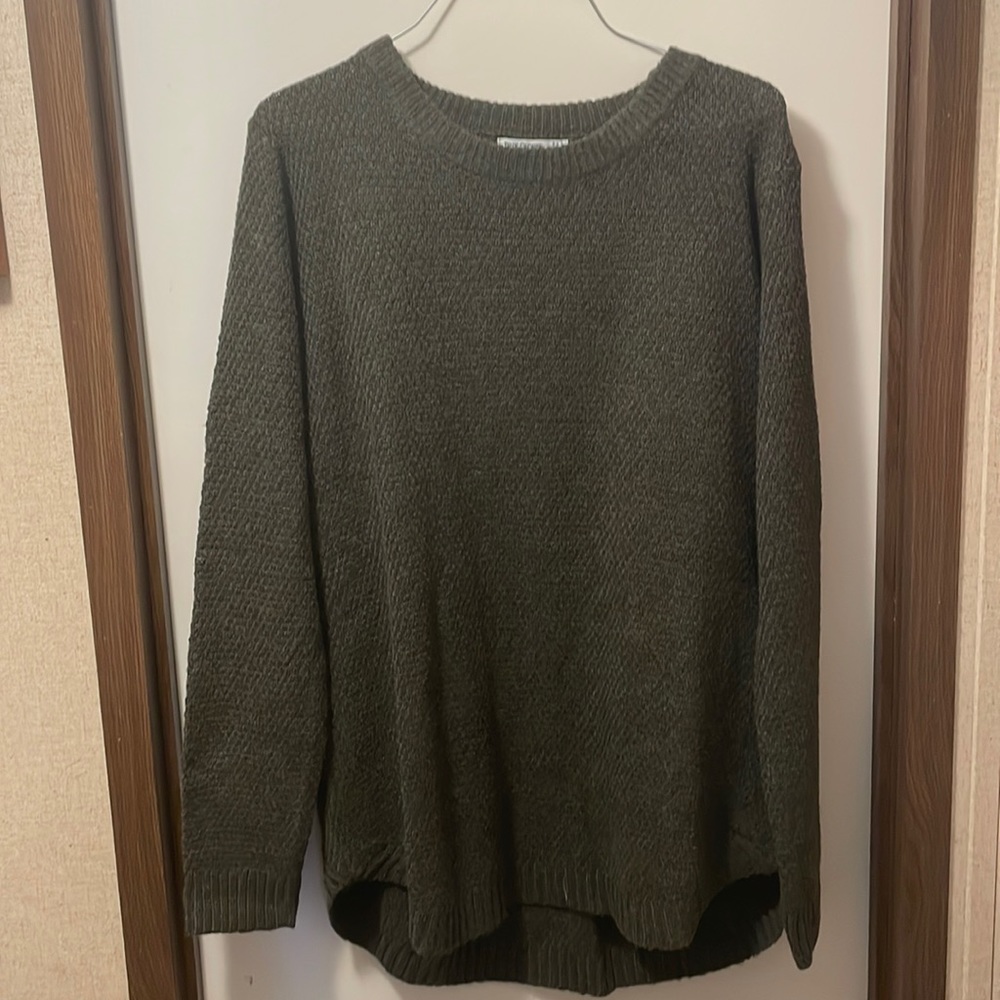 Pink clover sweater size L